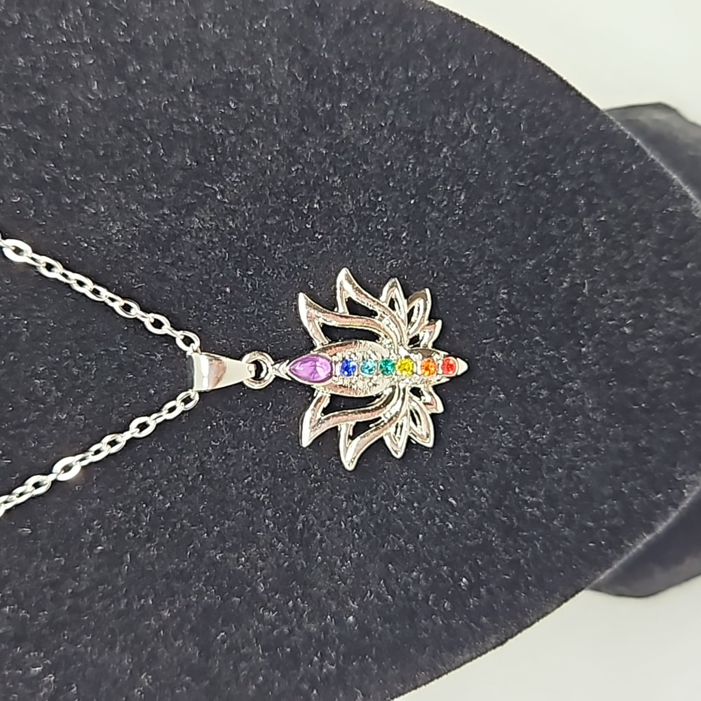 Chakra Lotus necklace NEW in wrappings